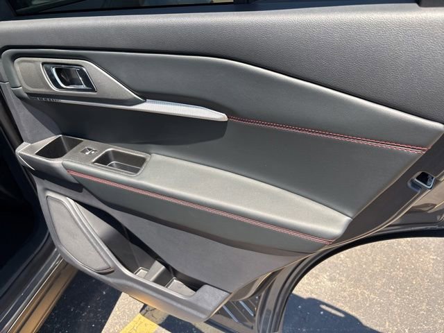 Certified 2025 Ford Explorer ST-Line AWD/4WD image 15