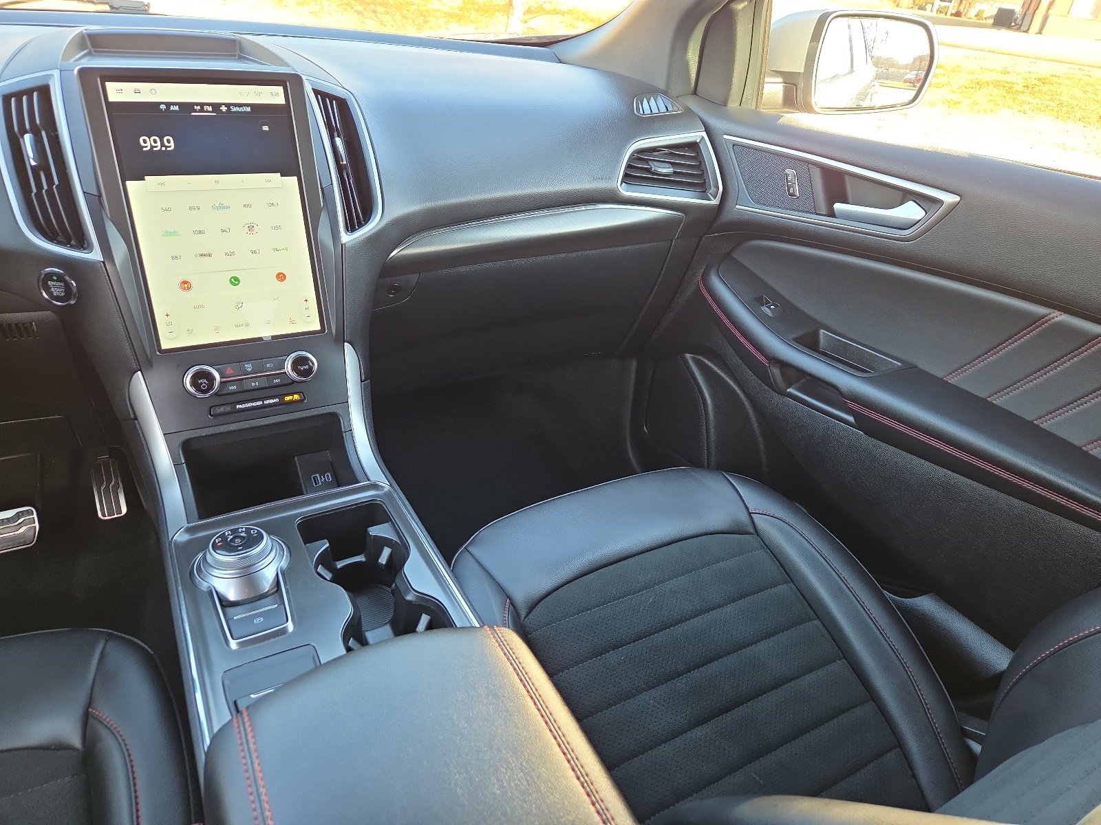 Certified 2024 Ford Edge ST-Line w/ Class II Trailer Tow Package image 12