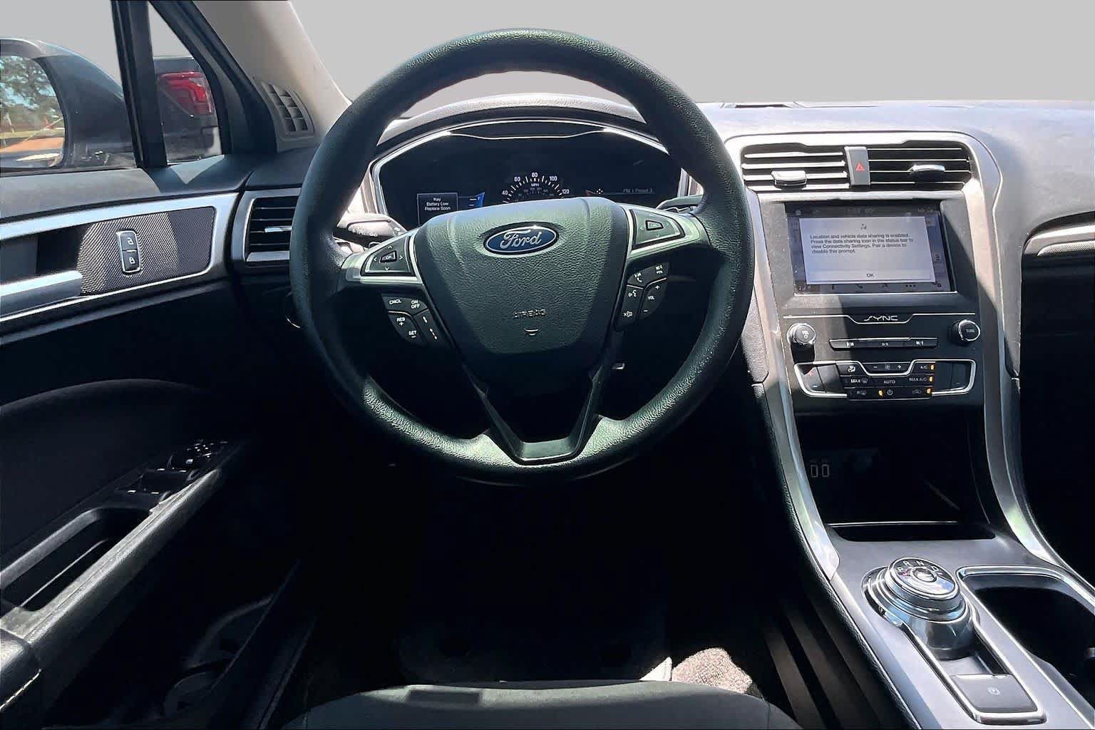 Certified 2019 Ford Fusion SE FWD image 8
