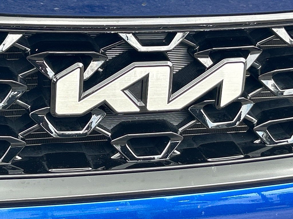 Used 2023 Kia Sorento S FWD image 19