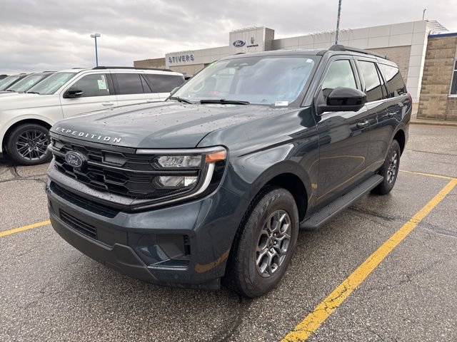 Certified 2025 Ford Expedition Active image 8