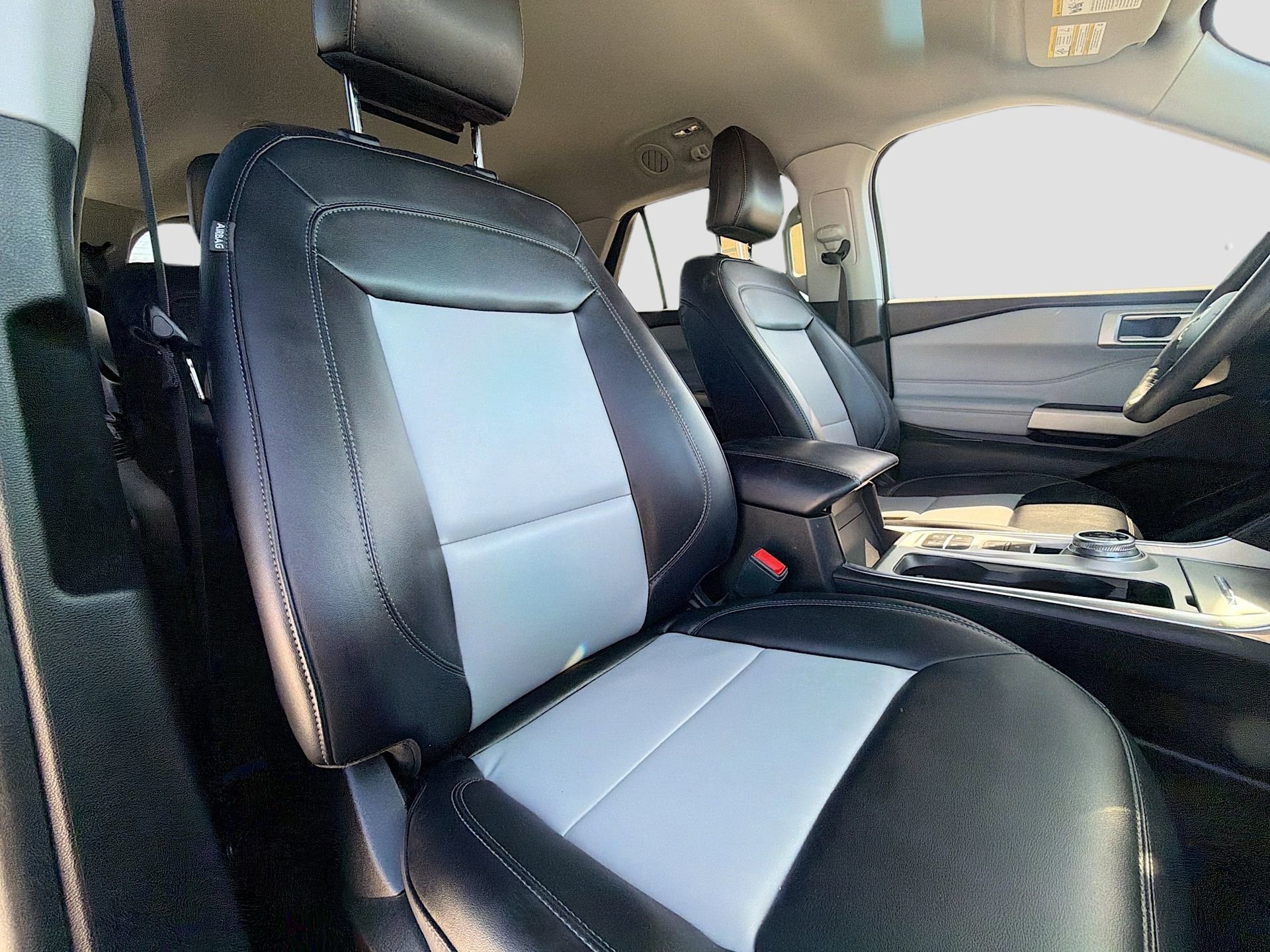 Certified 2023 Ford Explorer XLT w/ Equipment Group 202A image 30