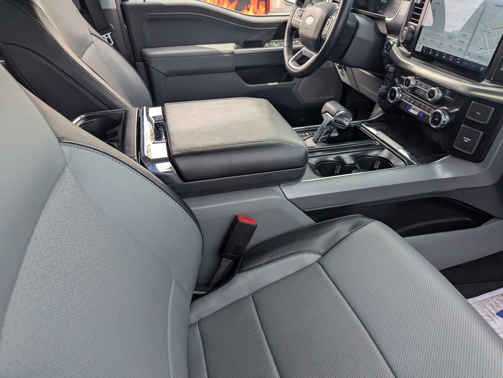 Certified 2023 Ford F150 Lariat w/ Trailer Tow Package image 10