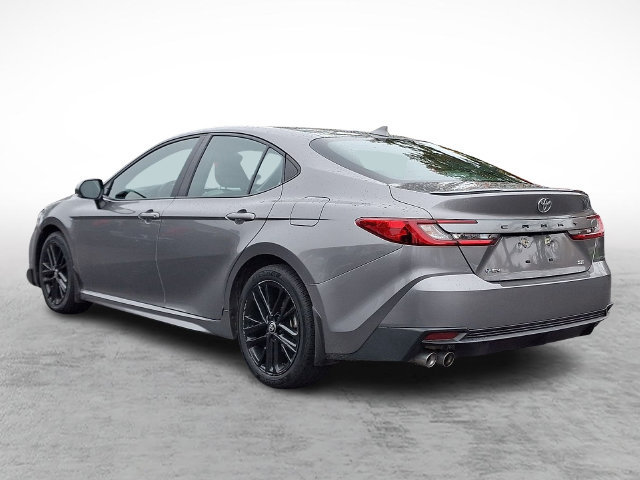 Used 2025 Toyota Camry SE w/ Convenience Package FWD image 4
