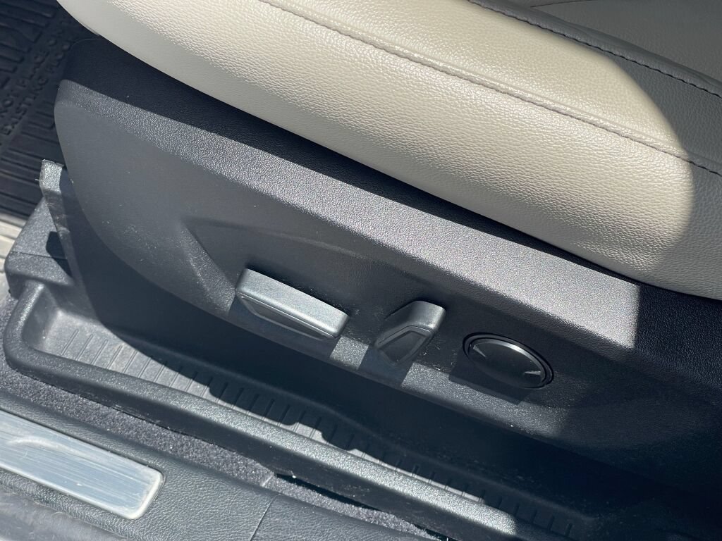 Certified 2024 Ford Edge Titanium AWD/4WD image 7