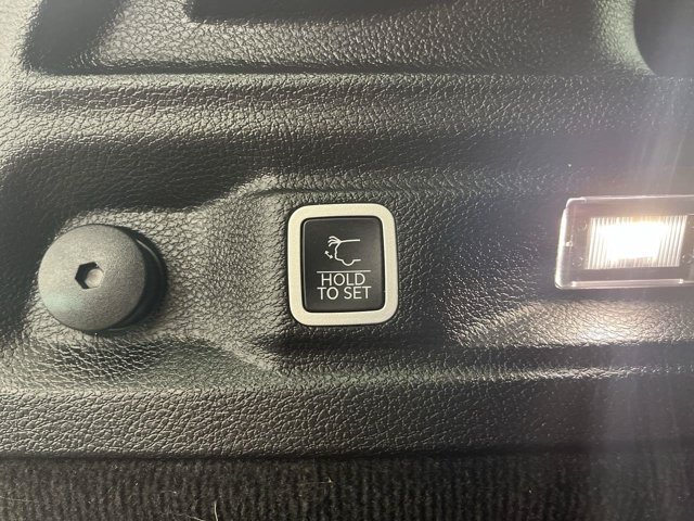 Used 2021 Jeep Grand Cherokee L Overland w/ Luxury Tech Group IV AWD/4WD image 35