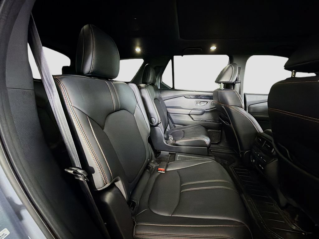Used 2023 Honda Pilot TrailSport image 29
