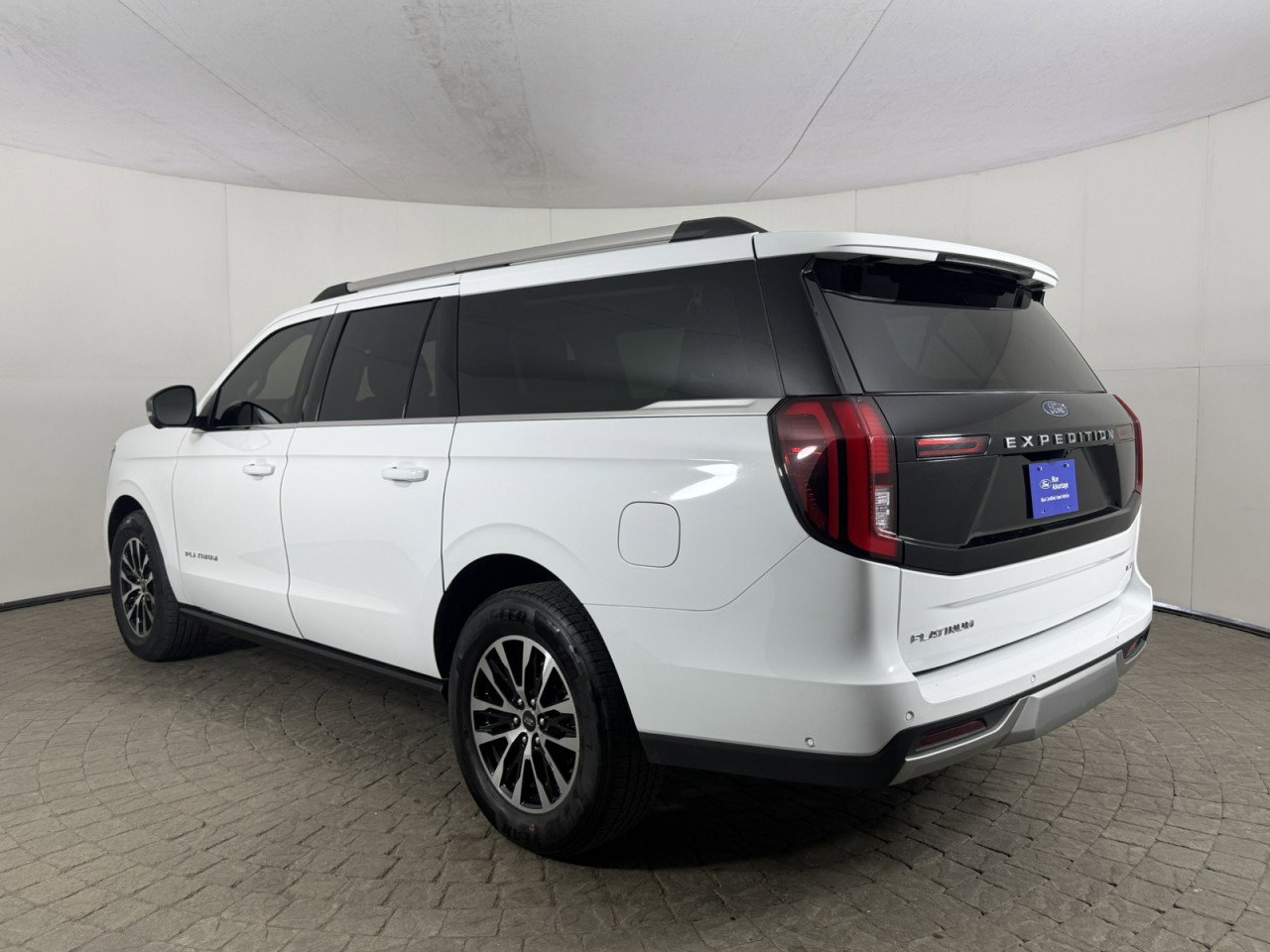 Certified 2025 Ford Expedition Max Platinum AWD/4WD image 5