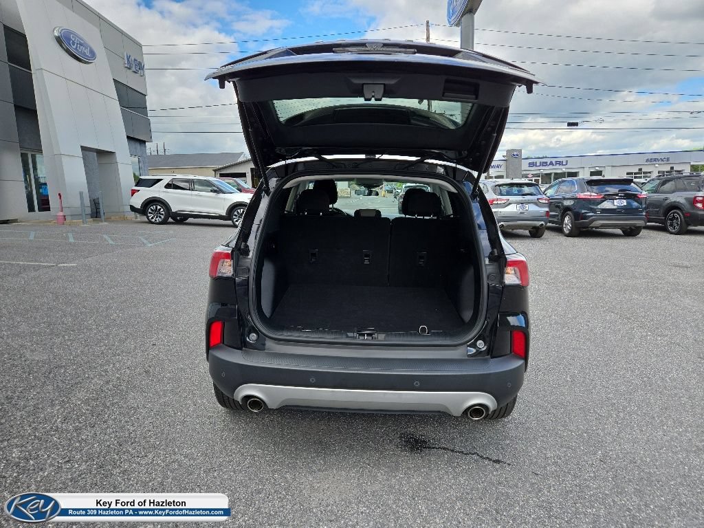 Certified 2021 Ford Escape SE w/ Cold Weather Package AWD/4WD image 10