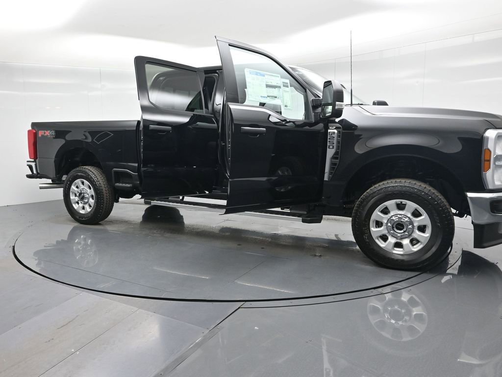 Certified 2024 Ford F250 XLT w/ FX4 Off-Road Package image 34