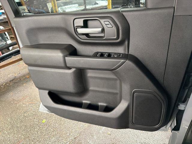 Used 2024 Chevrolet Silverado 2500 Custom w/ Custom Value Package image 16