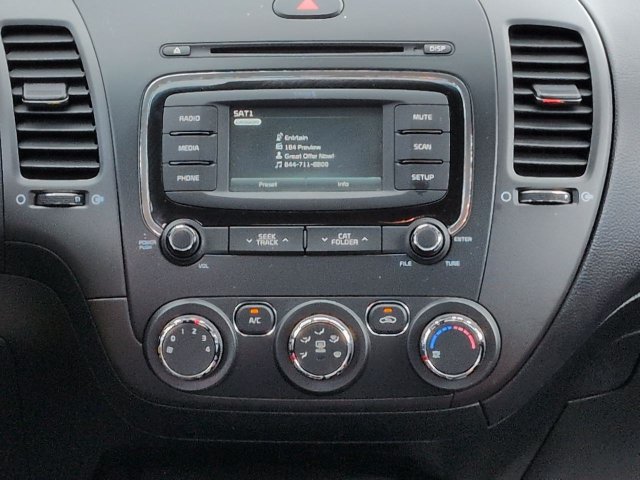 Used 2018 Kia Forte LX w/ LX Rear Camera Package FWD image 17