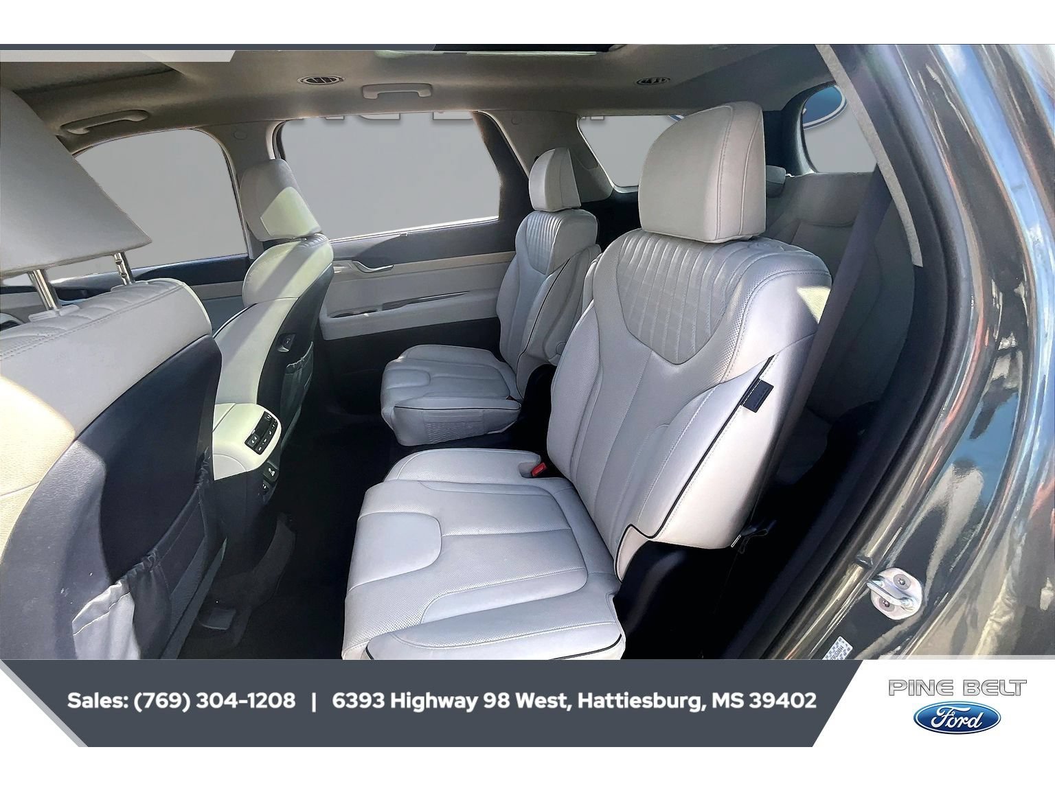 Used 2023 Hyundai Palisade Limited FWD image 19