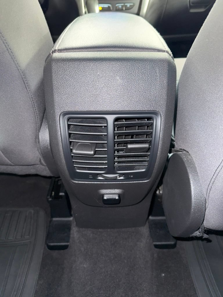 Certified 2019 Ford Escape SE FWD image 28