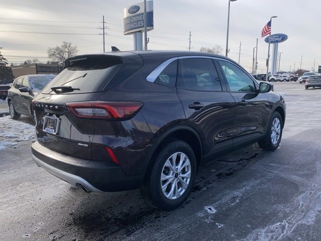Certified 2023 Ford Escape Active image 3