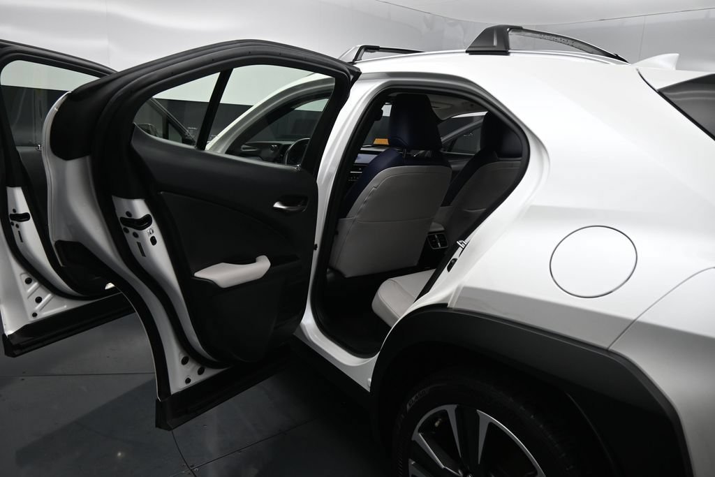 Used 2020 Lexus UX 250h w/ Premium Package AWD/4WD image 16