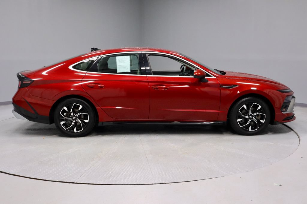 Used 2024 Hyundai Sonata SEL FWD image 12