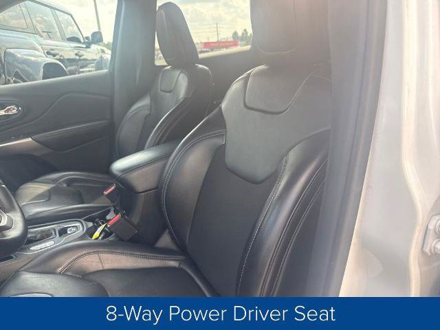 Used 2019 Jeep Cherokee Latitude Plus FWD image 9