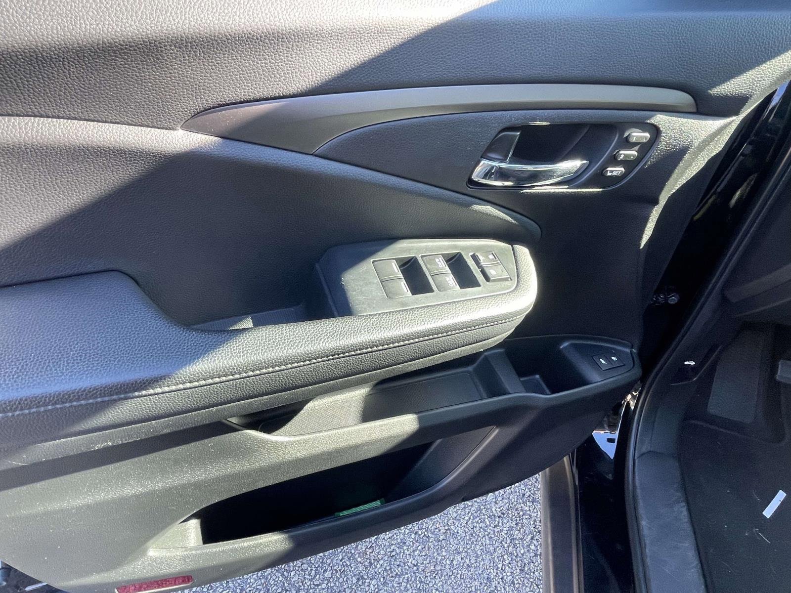 Used 2022 Honda Pilot Special Edition image 16