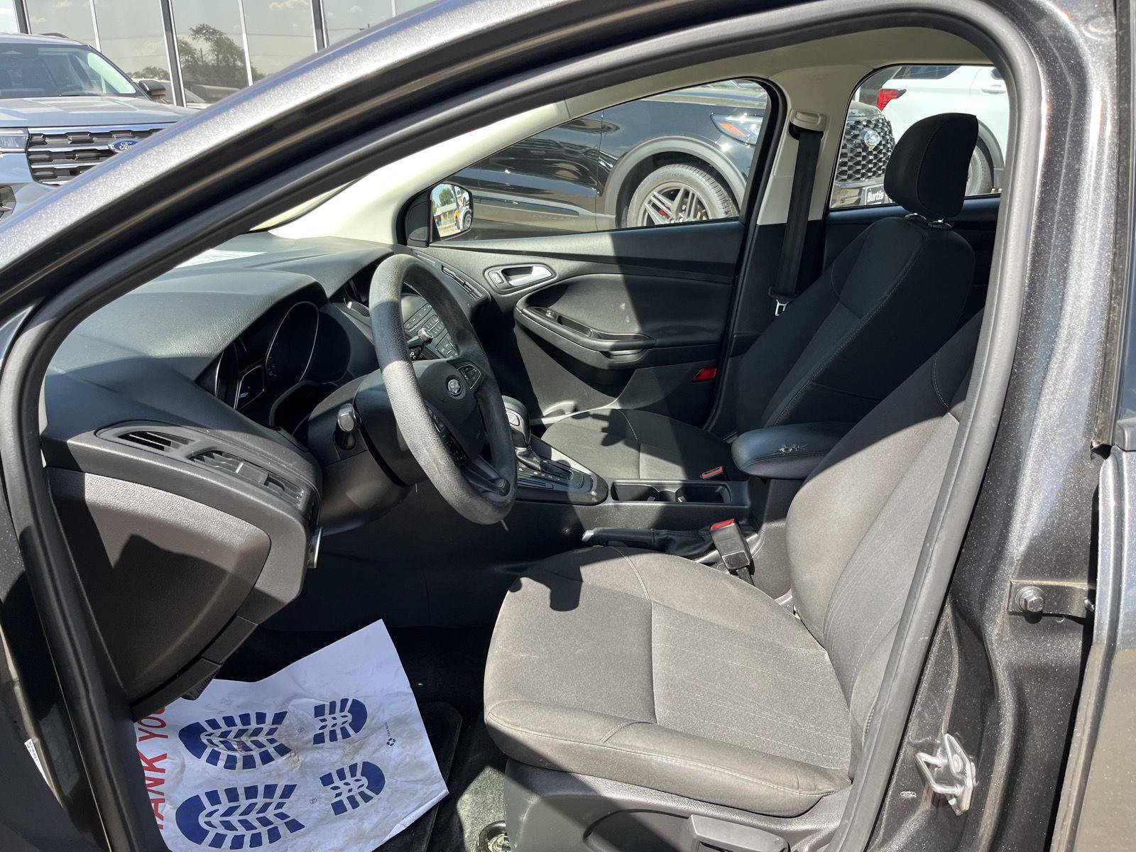 Certified 2018 Ford Focus SE FWD image 14