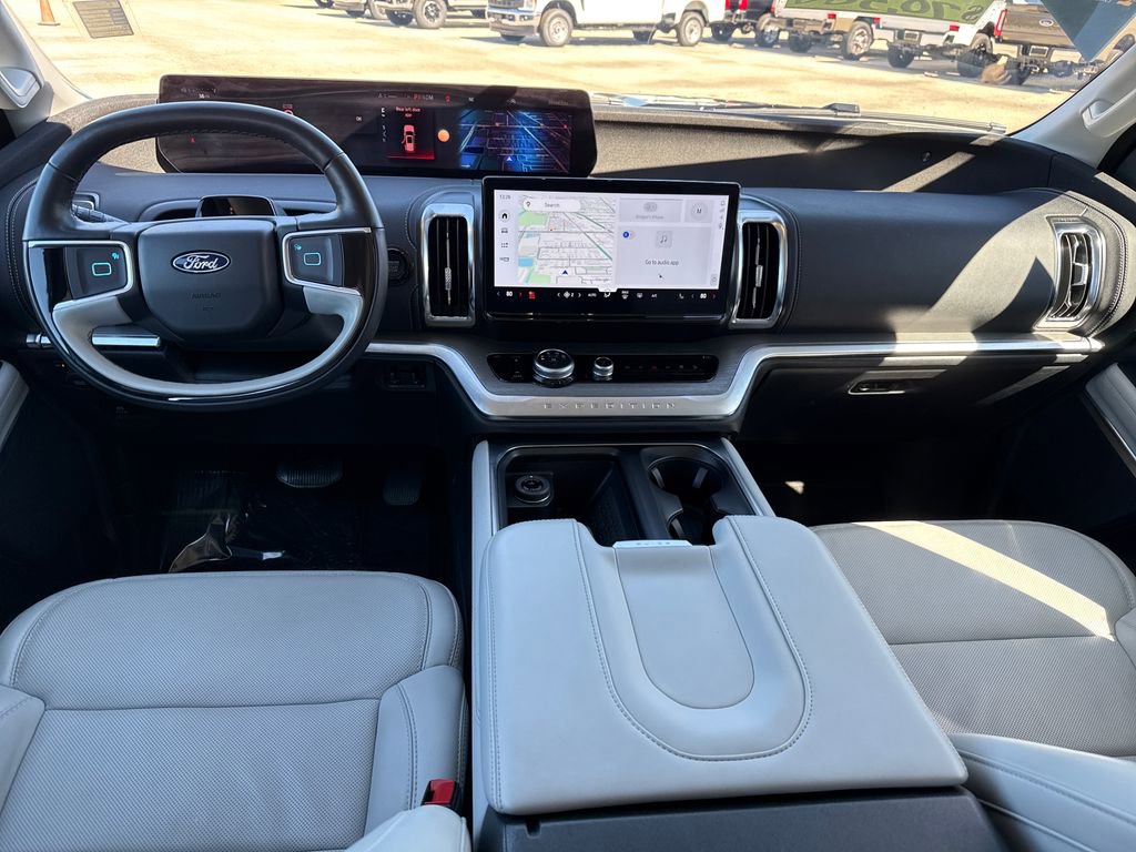 Certified 2025 Ford Expedition Max Platinum image 6