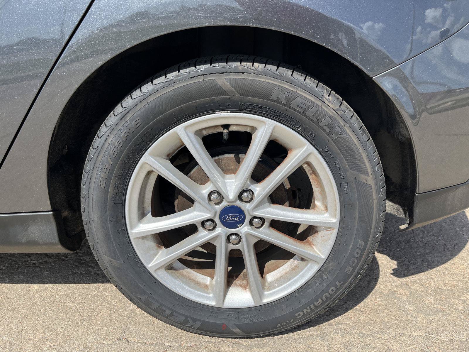 Certified 2018 Ford Focus SE FWD image 7