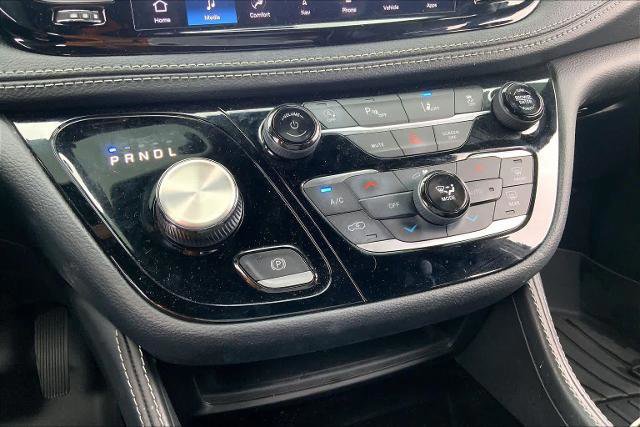 Used 2023 Chrysler Pacifica Limited w/ S Appearance Package image 32