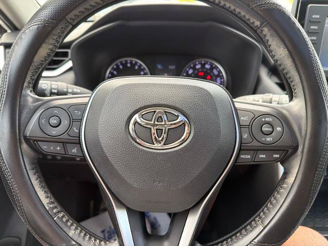 Used 2020 Toyota RAV4 XLE Premium AWD/4WD image 18
