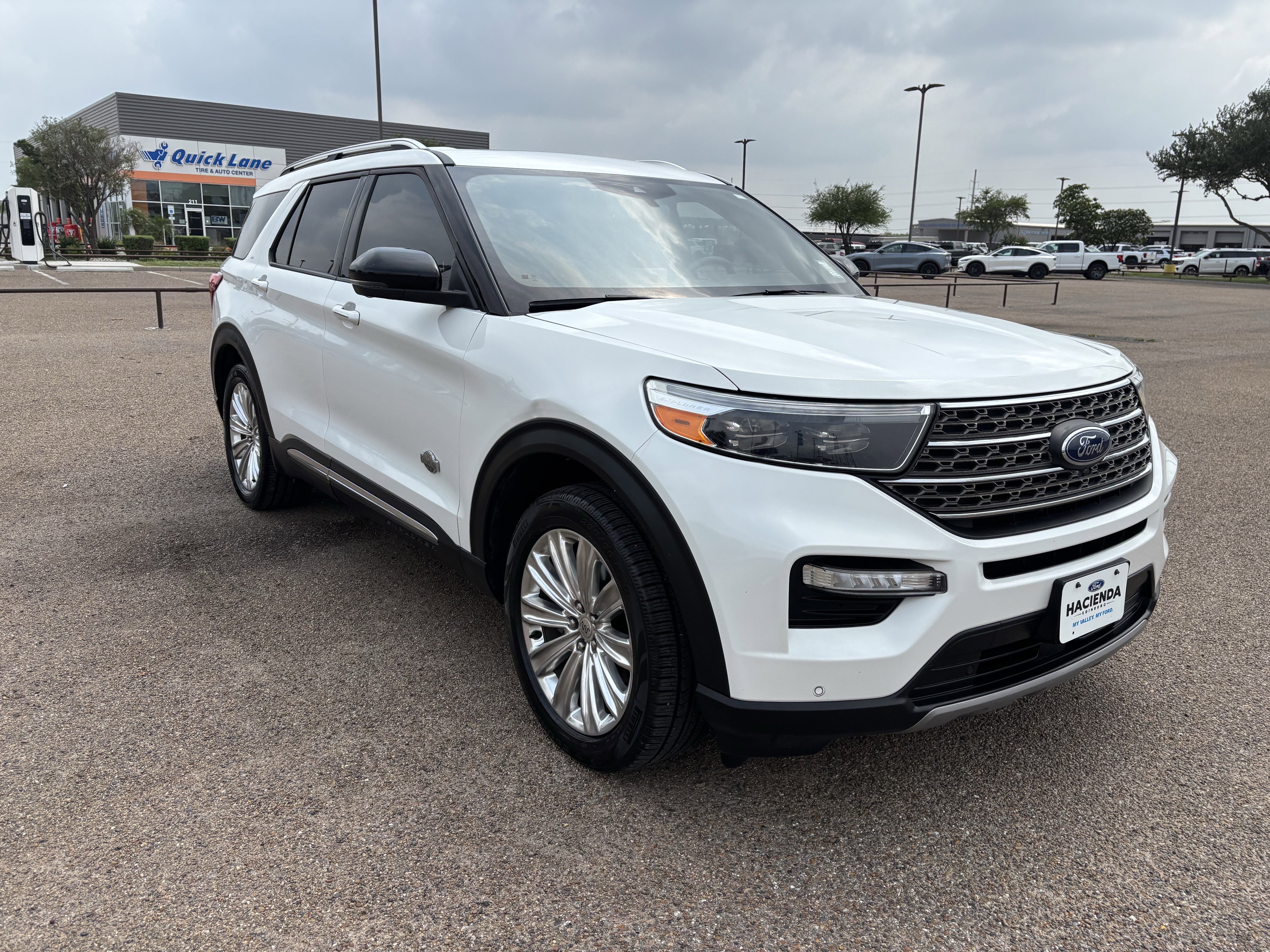 Certified 2022 Ford Explorer King Ranch w/ Class IV Trailer Tow Package RWD image 5
