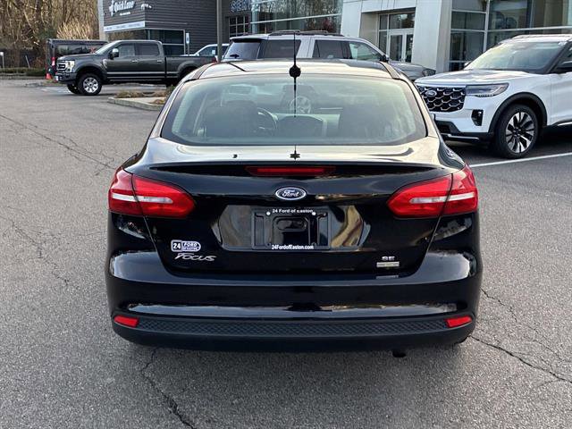 Certified 2018 Ford Focus SE w/ SE Appearance Package image 6