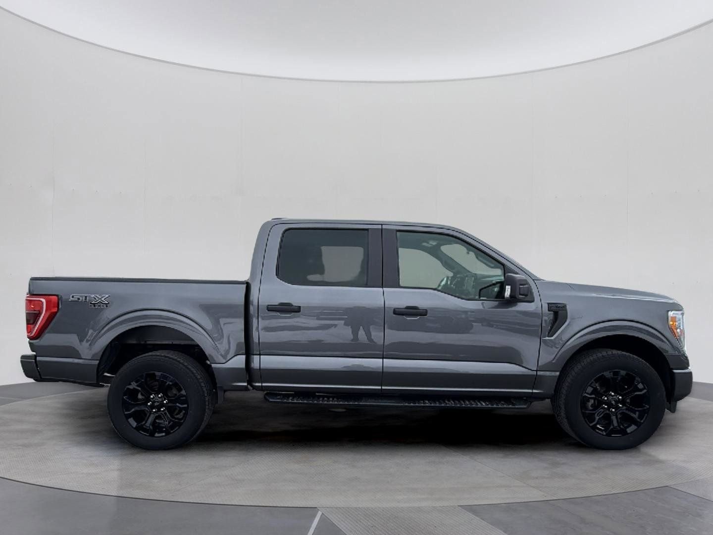 Certified 2022 Ford F150 XL w/ STX Black Appearance Package image 7
