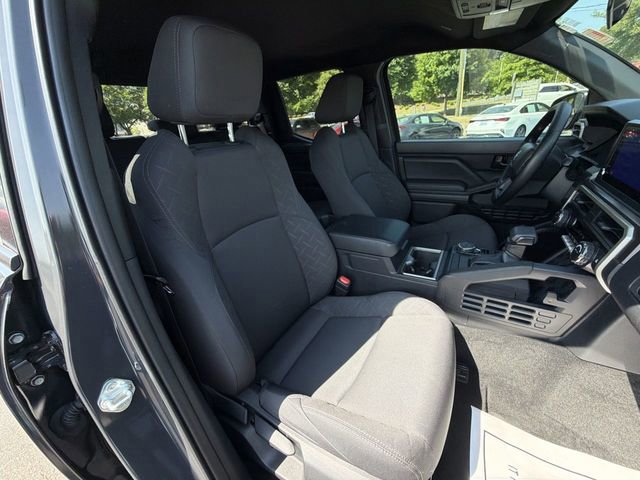 Used 2025 Toyota Tacoma SR5 AWD/4WD image 26