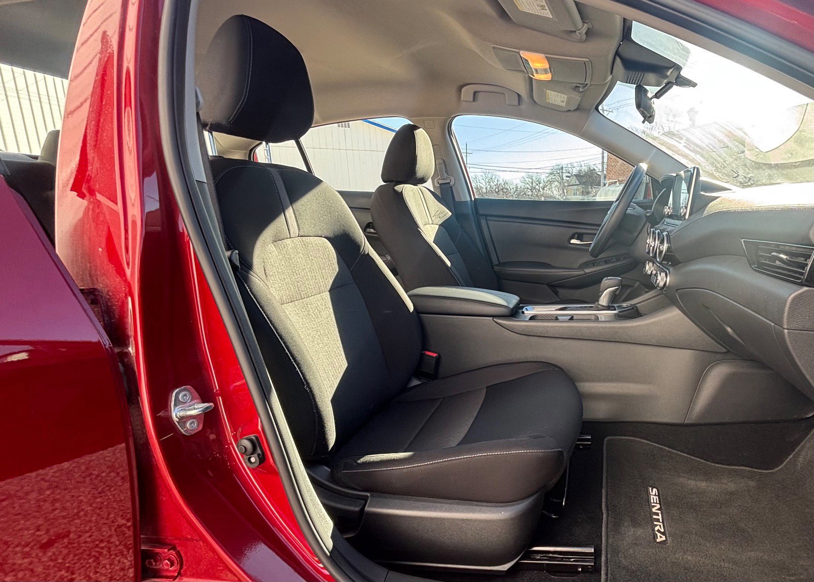 Used 2025 Nissan Sentra SV image 22