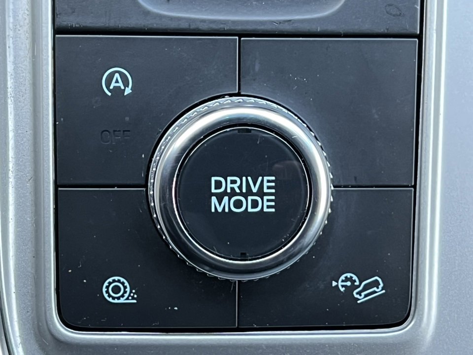 Certified 2023 Ford Explorer XLT w/ Equipment Group 202A image 30