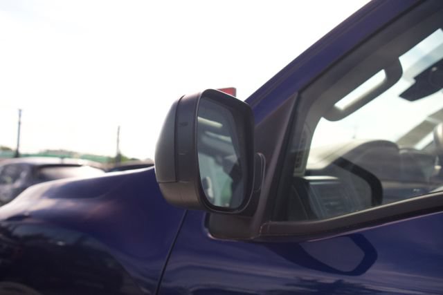 Used 2023 Nissan Titan SV AWD/4WD image 26
