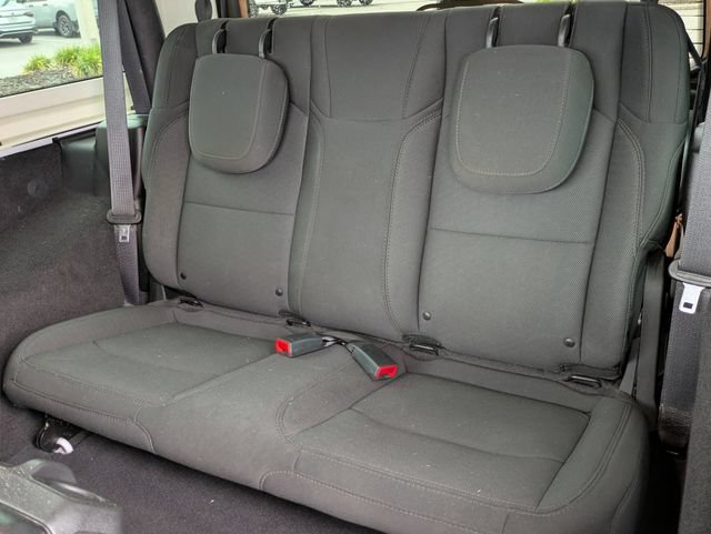 Used 2023 Jeep Wrangler Sport AWD/4WD image 10