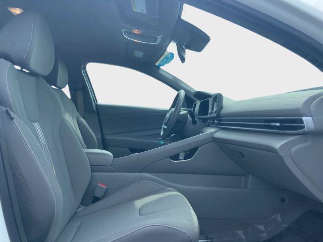 Used 2026 Hyundai Elantra Sport FWD image 14