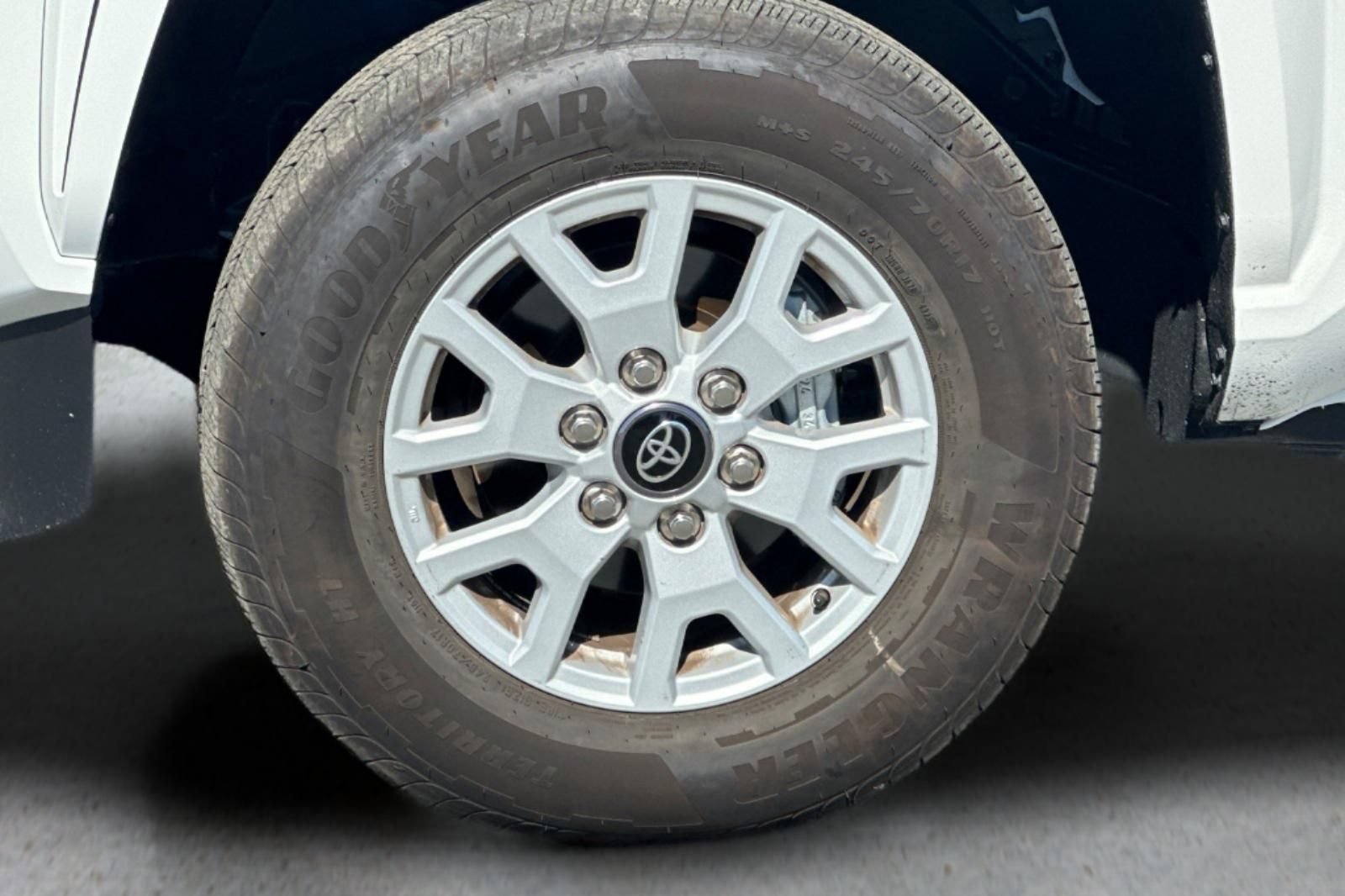 Used 2026 Toyota Tacoma SR5 AWD/4WD image 23