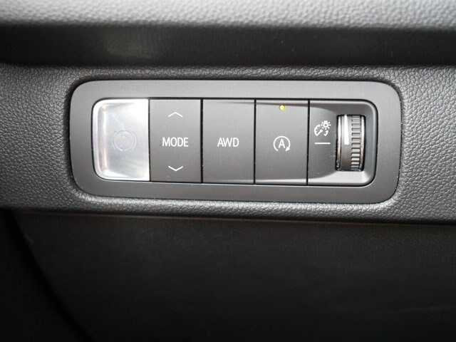 Used 2026 Chevrolet Traverse LT AWD/4WD image 27