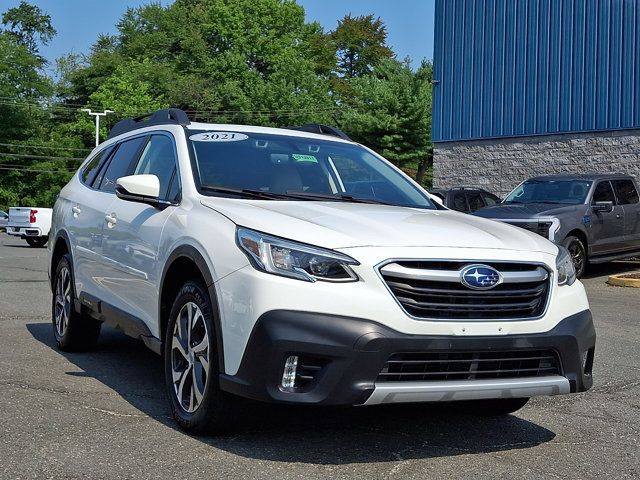 Used 2021 Subaru Outback Limited XT AWD/4WD image 2