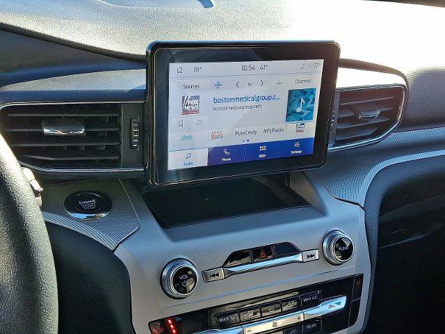 Certified 2022 Ford Explorer XLT w/ Equipment Group 202A image 18