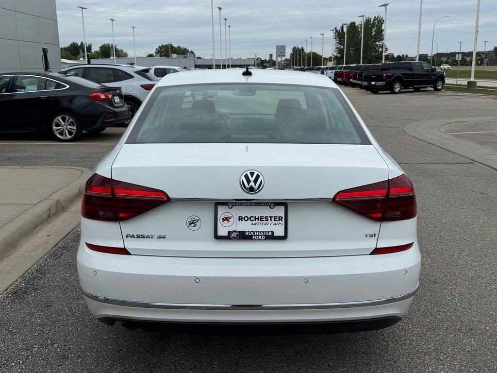 Used 2018 Volkswagen Passat 2.0T SE FWD image 49