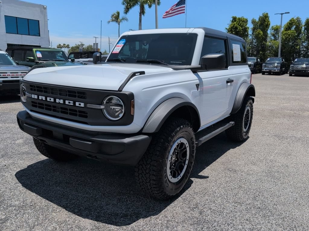 Certified 2025 Ford Bronco 2-Door w/ Sasquatch Package AWD/4WD image 6