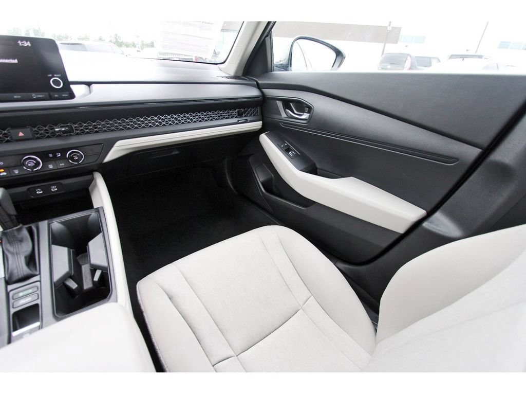 Used 2025 Honda Accord LX image 12