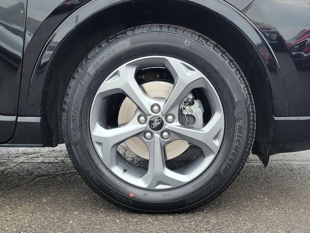 Certified 2023 Ford Escape ST-Line w/ Tech Pack #1 image 9