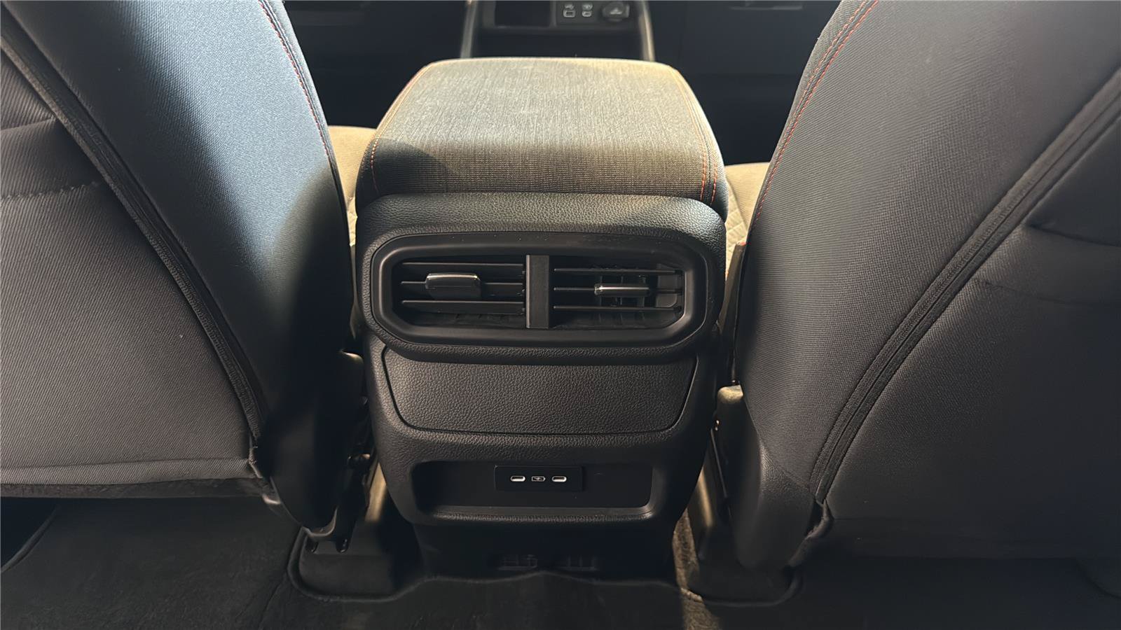 Used 2025 Honda Pilot Sport image 28