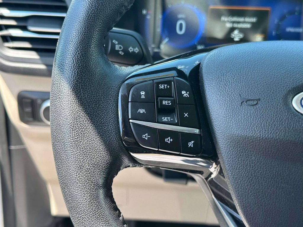 Certified 2021 Ford Escape Titanium AWD/4WD image 22