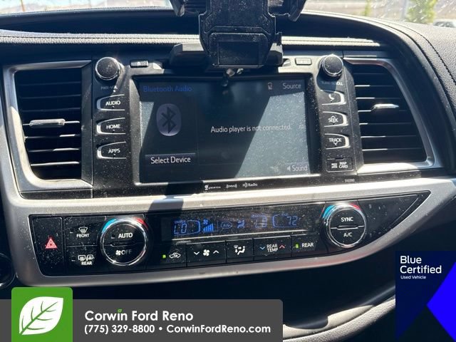 Used 2019 Toyota Highlander SE w/ Nightshade Edition FWD image 18