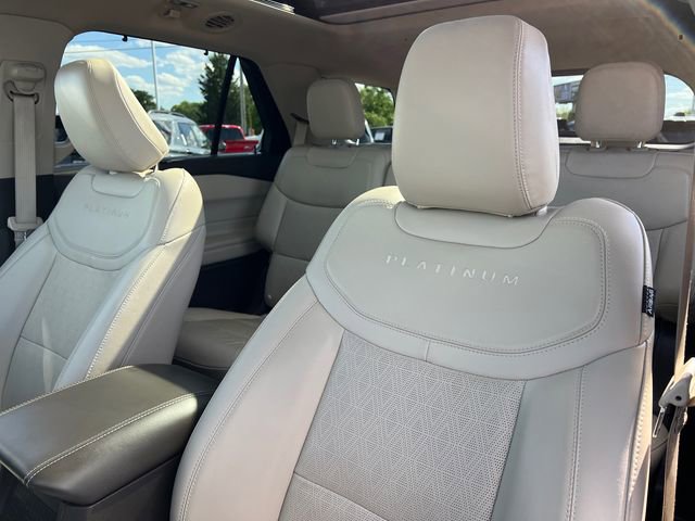 Certified 2023 Ford Explorer Platinum w/ Technology Package AWD/4WD image 23