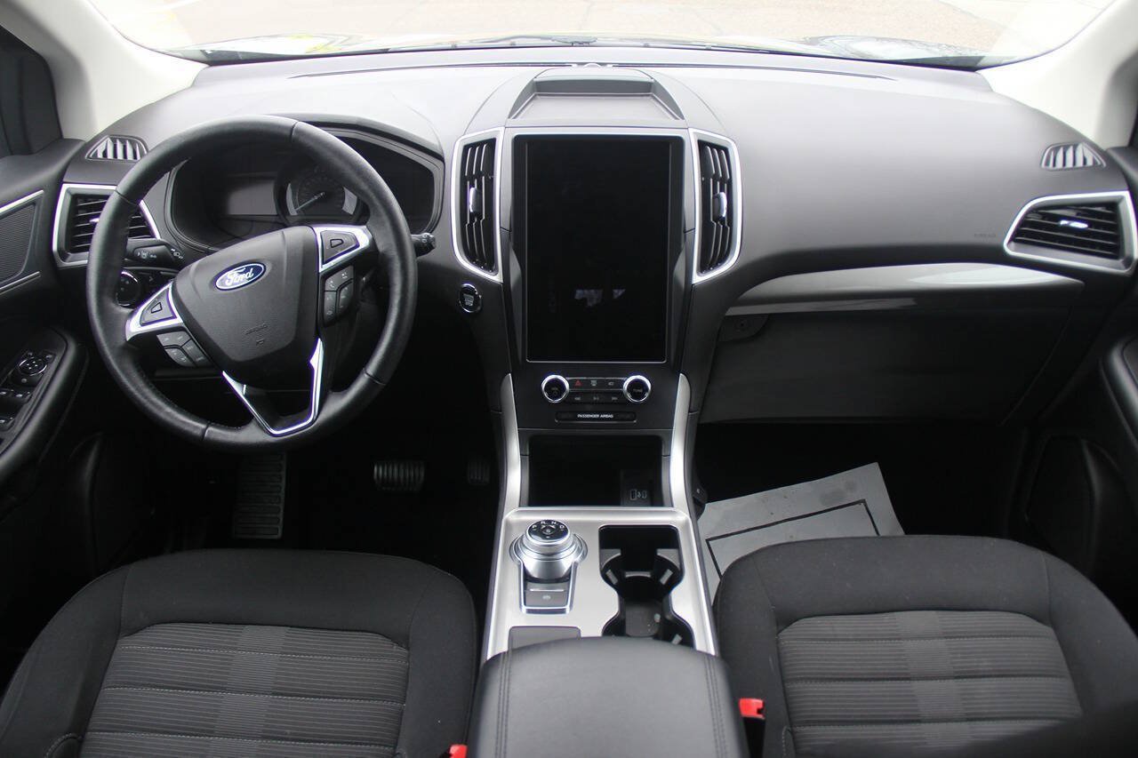 Certified 2024 Ford Edge SEL w/ Convenience Package AWD/4WD image 14